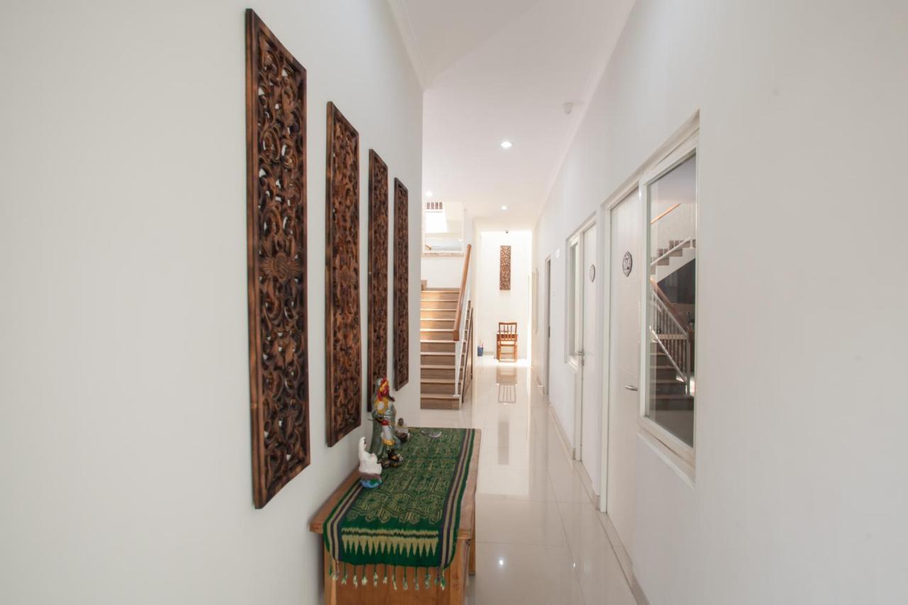 Reddoorz @ Wiyung 3 Otel Surabaya Dış mekan fotoğraf